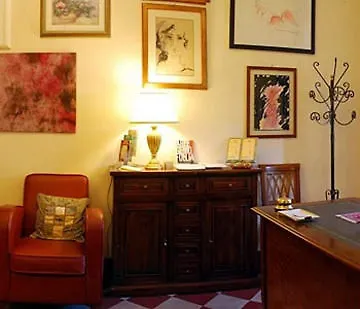 Residenza D'epoca Palazzo Fani Mignanelli 2* סיינה