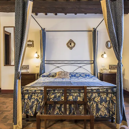Residenza D'epoca Palazzo Fani Mignanelli Bed & Breakfast 2*