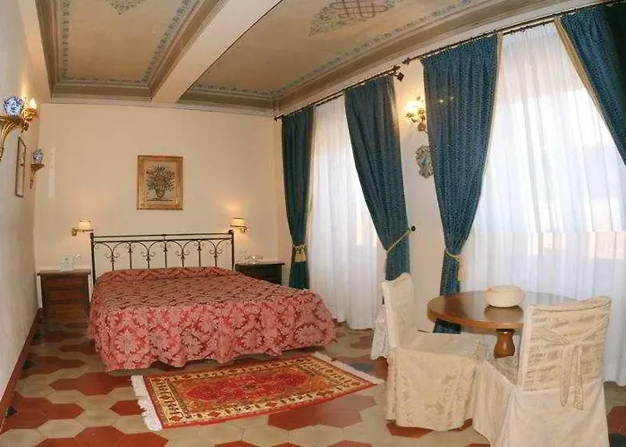 Residenza D'epoca Palazzo Fani Mignanelli B&B 2*