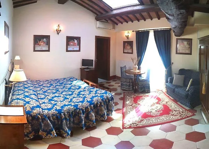 Residenza D'epoca Palazzo Fani Mignanelli 2*