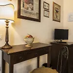 Residenza D'epoca Palazzo Fani Mignanelli 2*