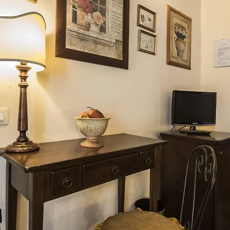 Residenza D'epoca Palazzo Fani Mignanelli Alojamento de Acomodação e Pequeno-almoço Siena