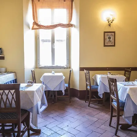 Residenza D'epoca Palazzo Fani Mignanelli 2*