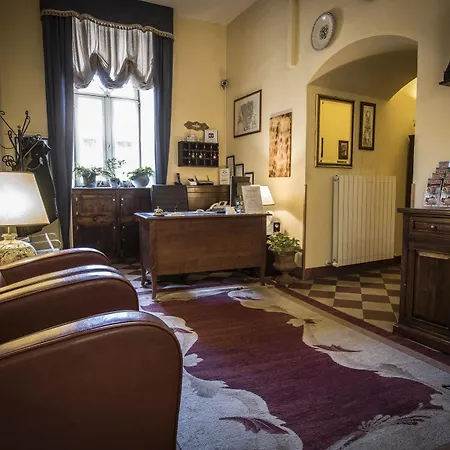 Residenza D'epoca Palazzo Fani Mignanelli Couette-café Sienne