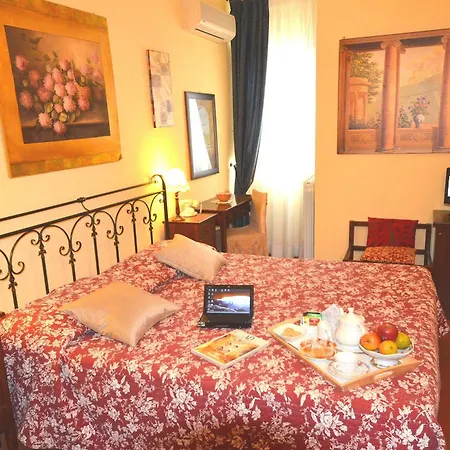 Residenza D'epoca Palazzo Fani Mignanelli Couette-café