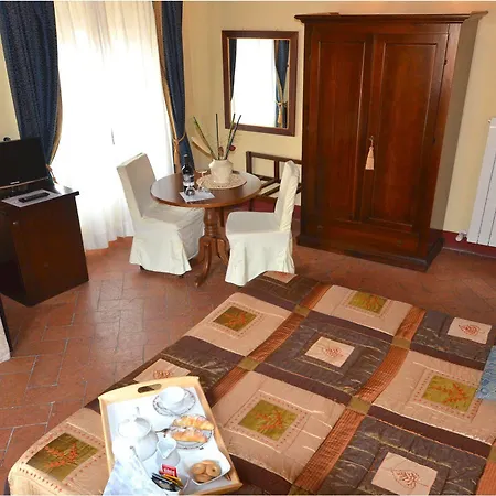 Residenza D'epoca Palazzo Fani Mignanelli 2*