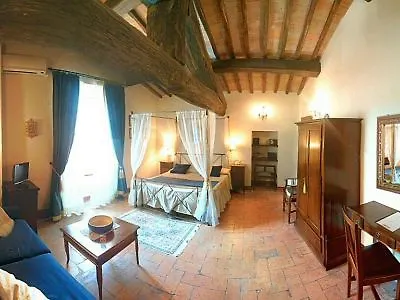 Residenza D'epoca Palazzo Fani Mignanelli 2*