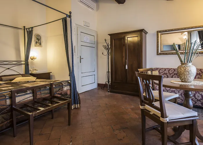Bed & Breakfast Residenza D'epoca Palazzo Fani Mignanelli 2*