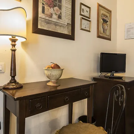 Residenza D'epoca Palazzo Fani Mignanelli 2*