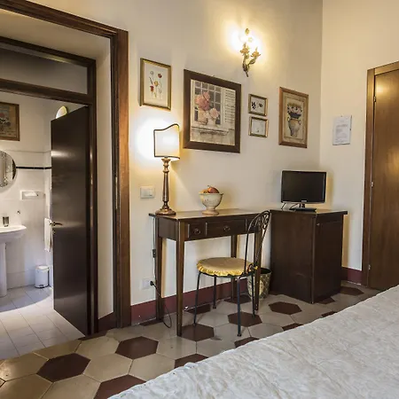 Residenza D'epoca Palazzo Fani Mignanelli 2*