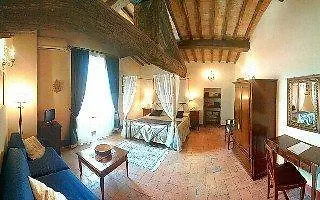 לינה וארוחת בוקר Residenza D'epoca Palazzo Fani Mignanelli סיינה