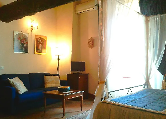 לינה וארוחת בוקר Residenza D'epoca Palazzo Fani Mignanelli